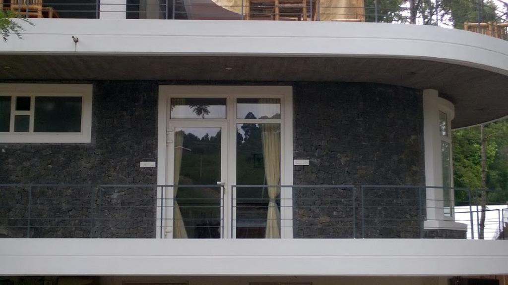 Bison Woods Hotel Yercaud Room photo