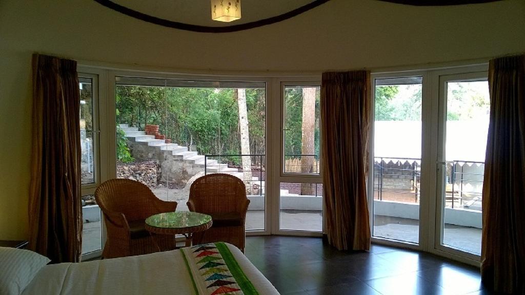 Bison Woods Hotel Yercaud Room photo